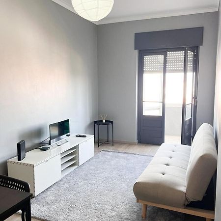 Luna Apartment Corroios Dış mekan fotoğraf